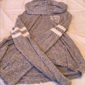 heather grey pullover hoodie